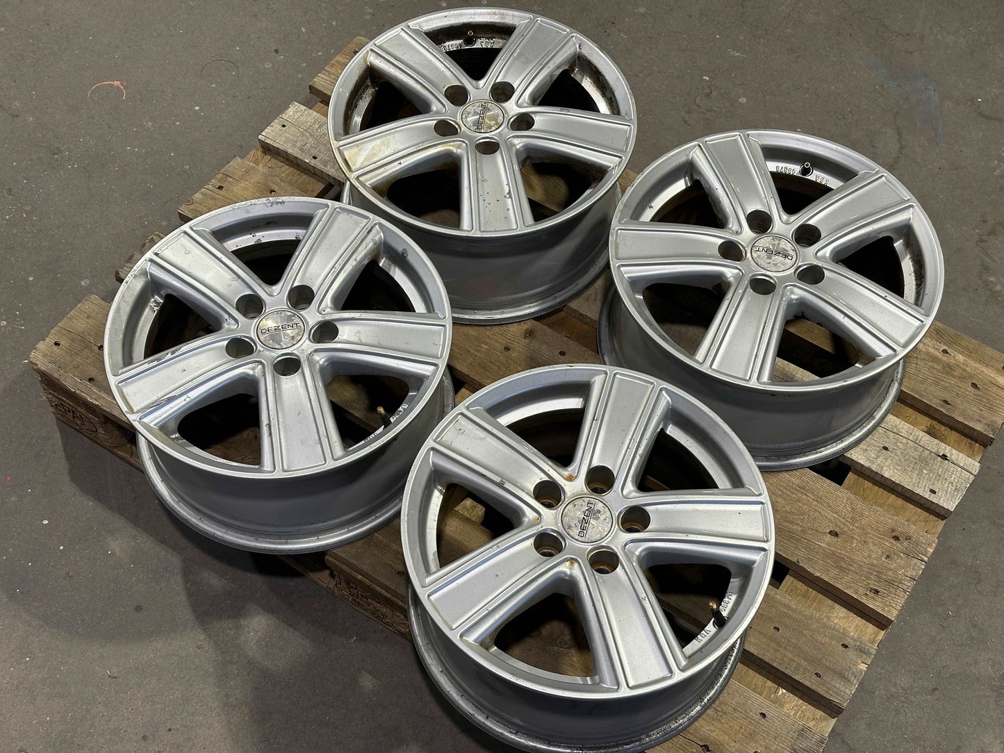 Dezent 16” - 5x114.3