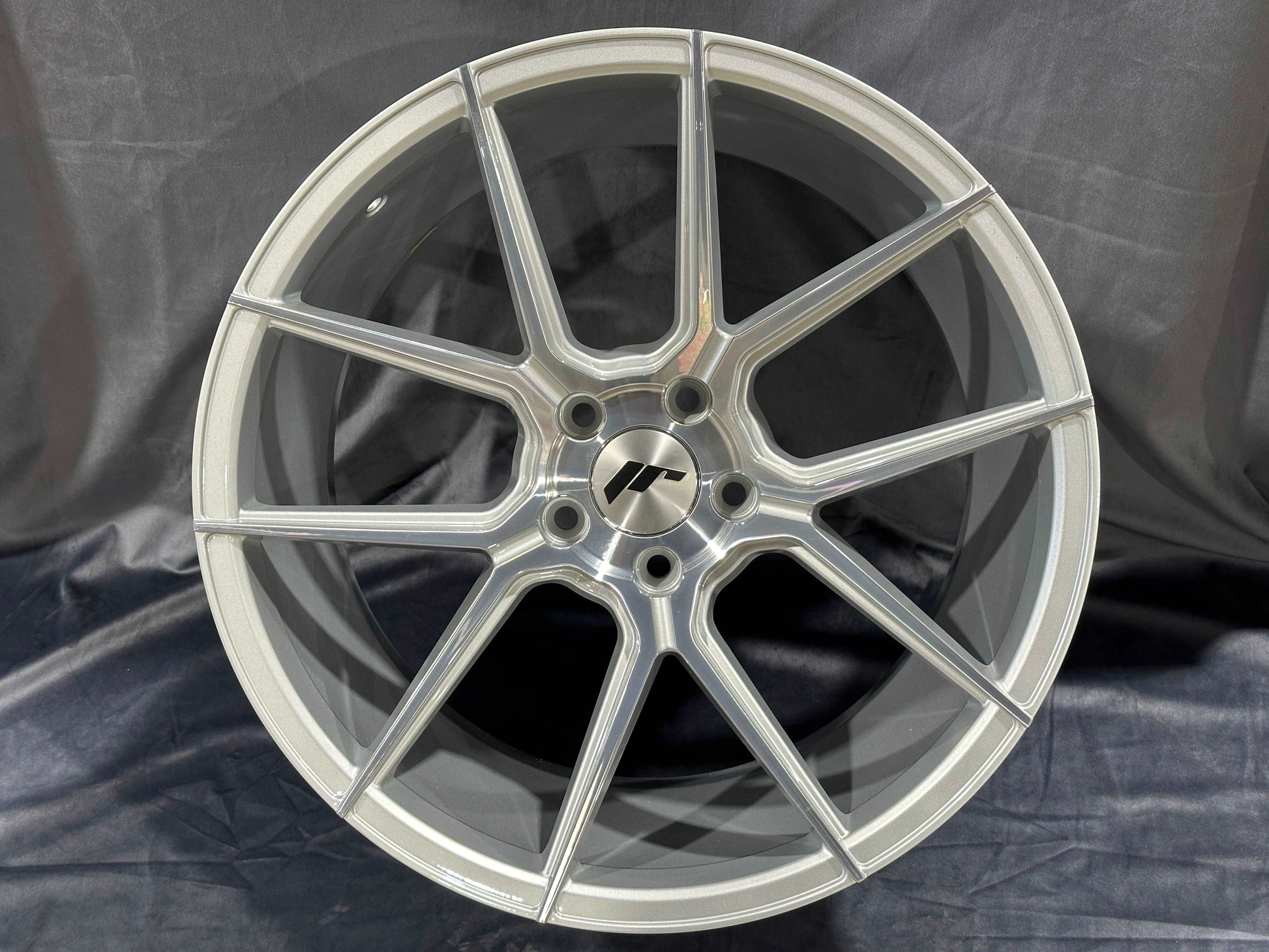 19” Japan Racing JR30 Silver - 5x112