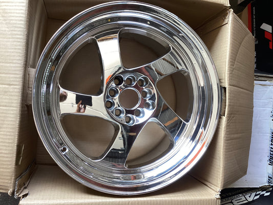 18” Japan Racing JR15 Chrome - 5x100 / 5x120