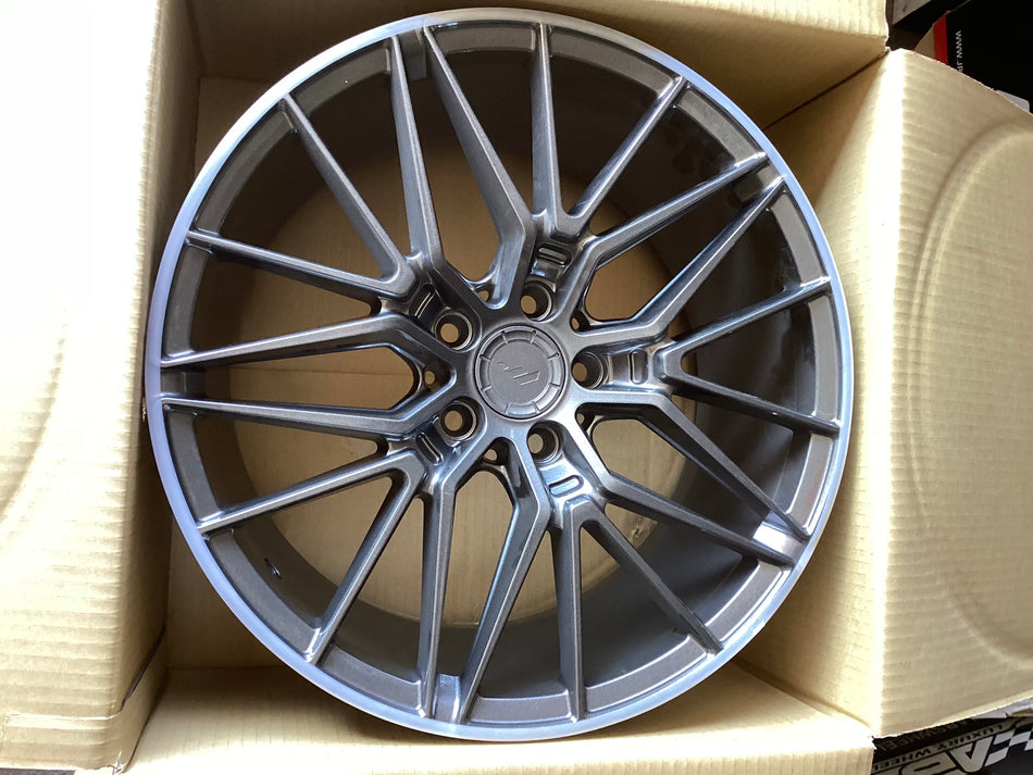 18” Japan Racing JR38 - 5x112