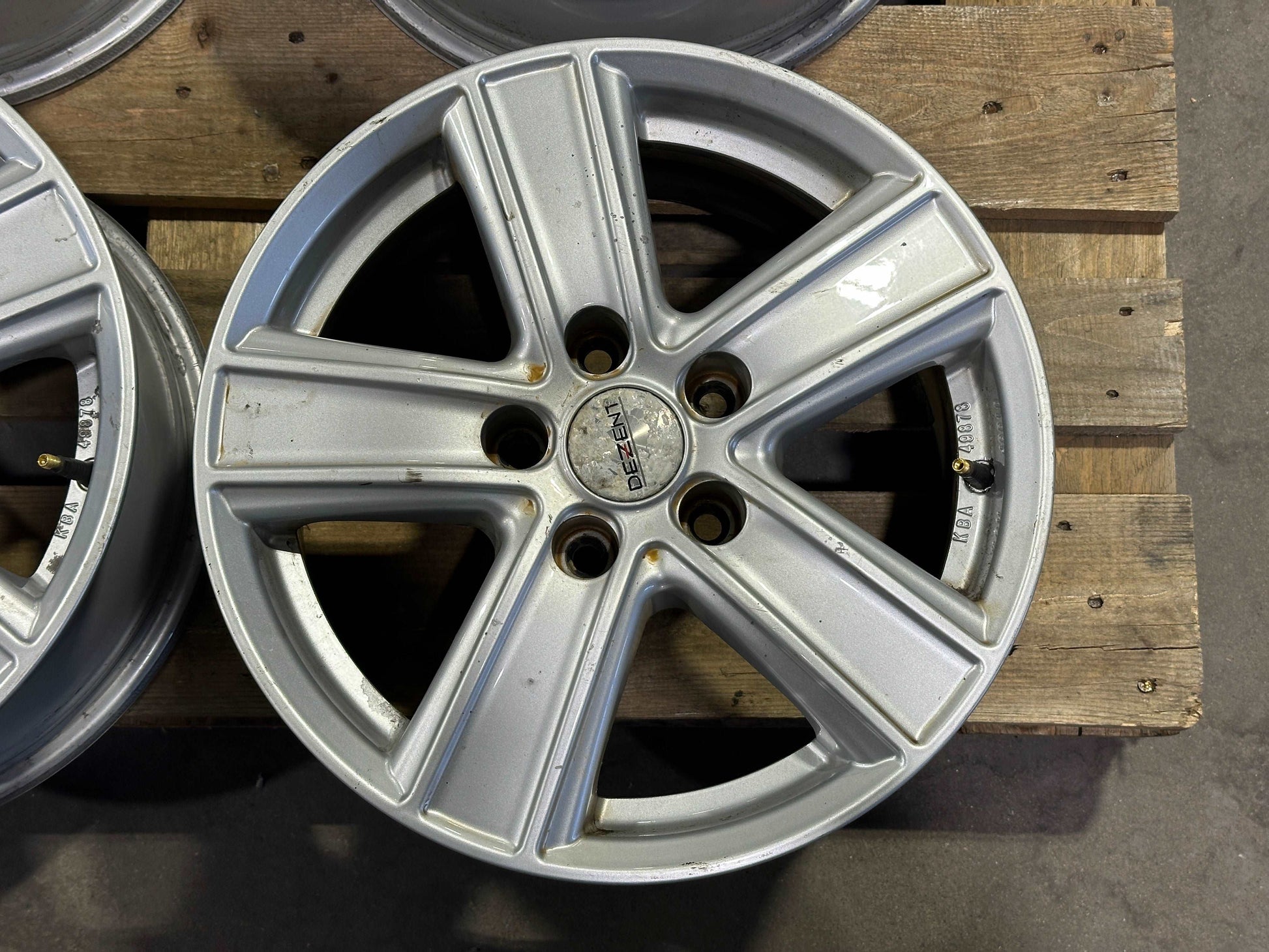 Dezent 16” - 5x114.3