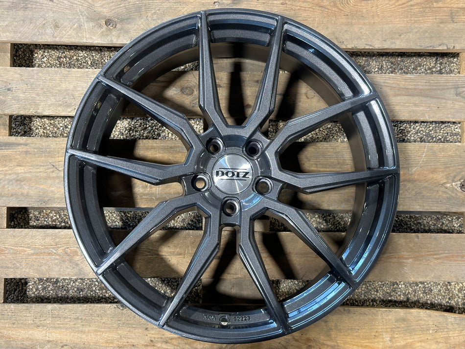 DOTZ Misano Gun Metal 8x20 ET45 5x114.3