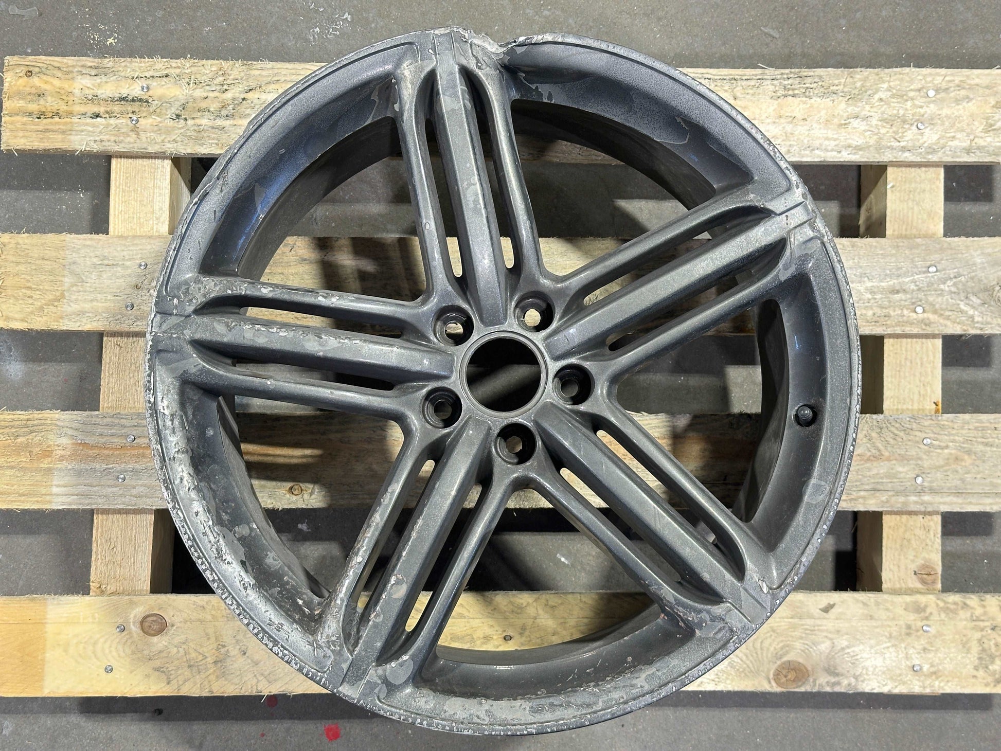 Audi Original 20” 5 Segment Three Spoke 4H0601025T