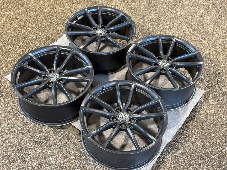Volkswagen Pretoria 8x19 5x112 ET44 57.1 3G0601025BH 3G0601025BS Passat 3G B8 T-Roc R