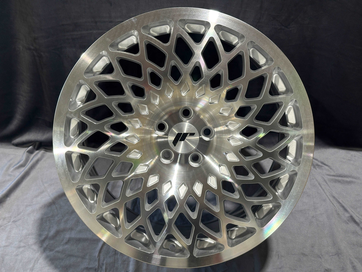 18" Japan Racing JR17 Silver/Diamond Cut - 5x100