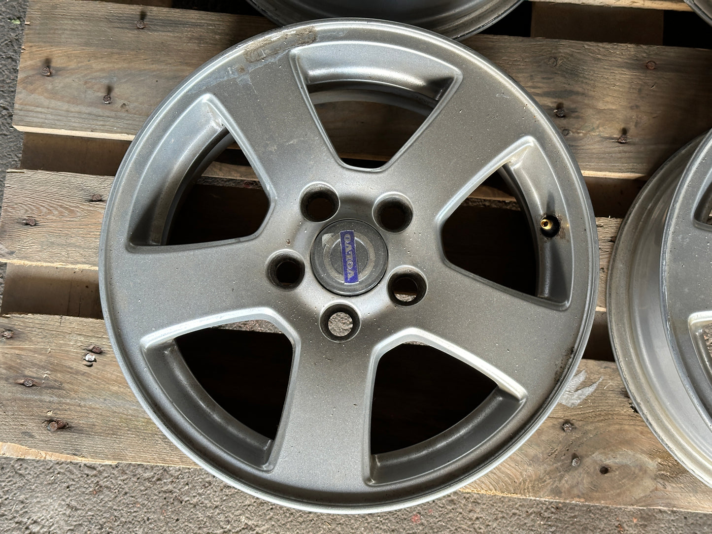 15” Volvo Original Isis Fälgar - 5x108 / 30714962