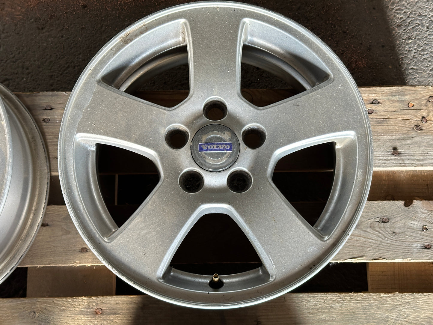 15” Volvo Original Isis Fälgar - 5x108 / 30714962