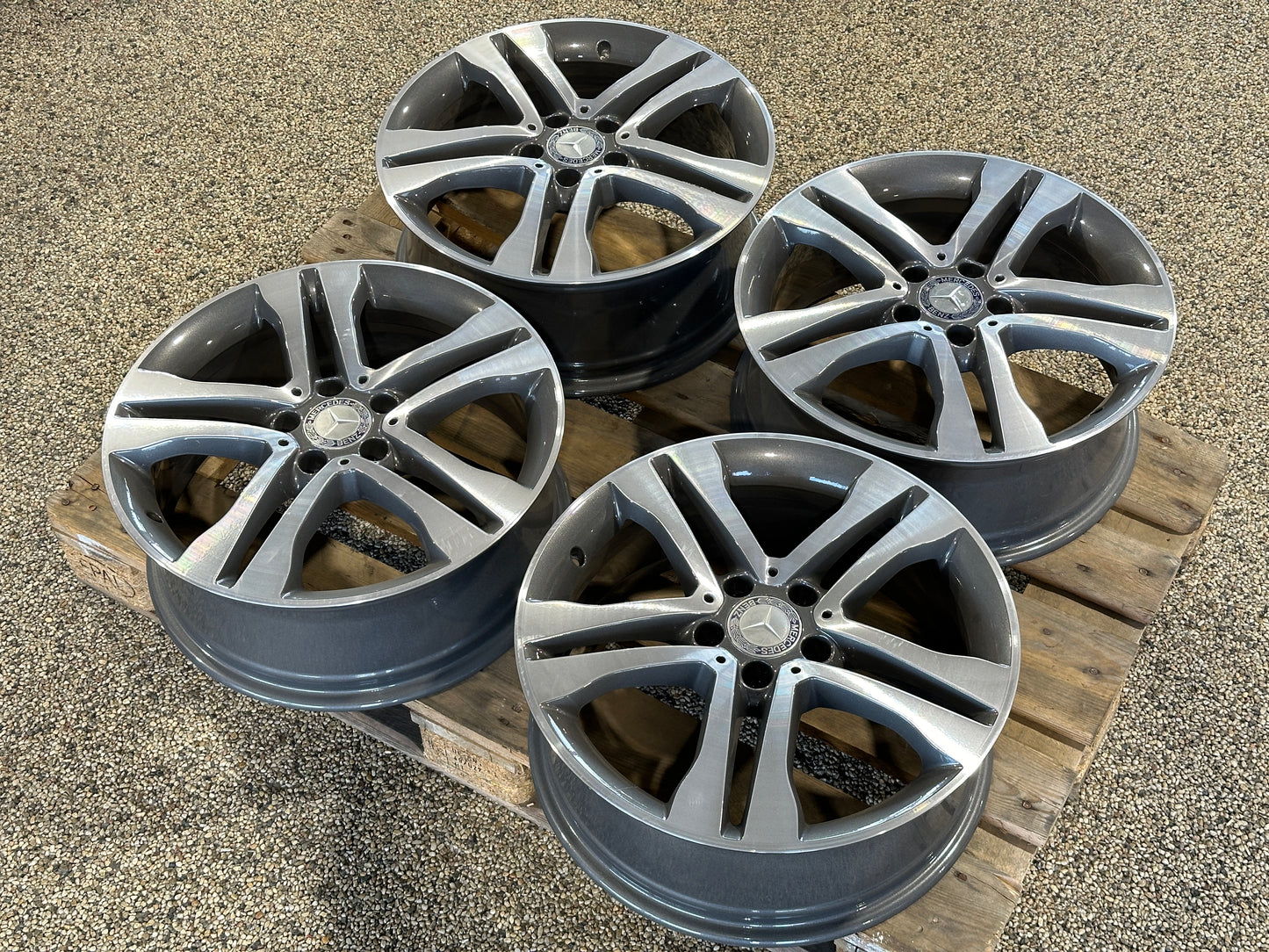 18” Mercedes Original Aluminiumfälgar - 5x112 / A1564010102