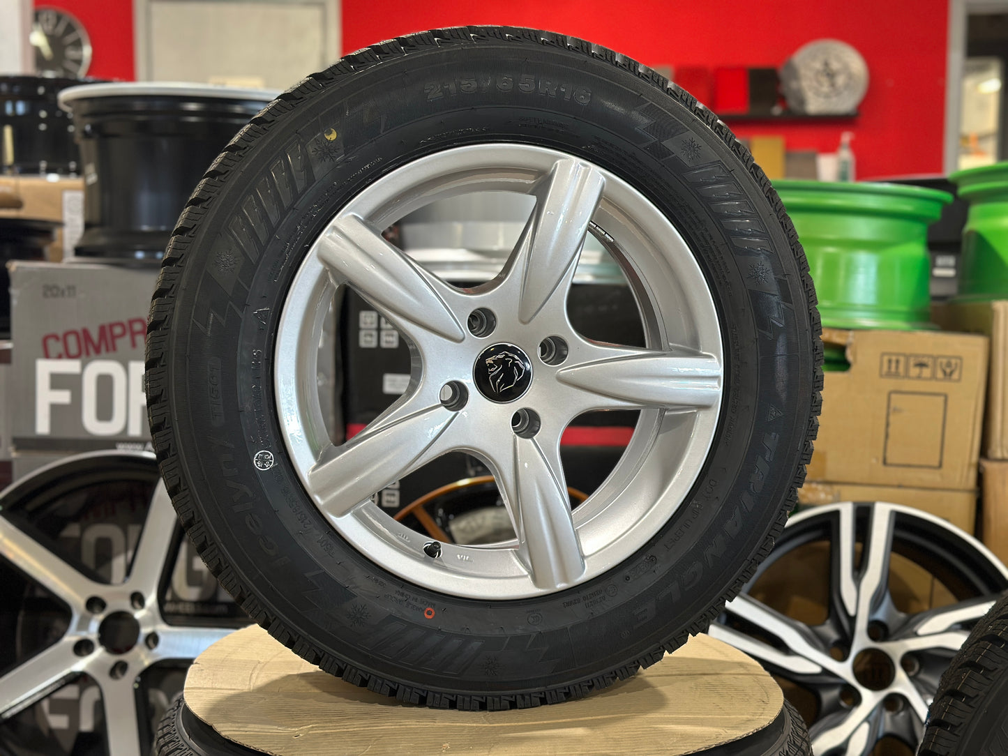 16" Peugeot Vinterhjul Dubbdäck 7x16" 4x108 ET25 CB 65.1