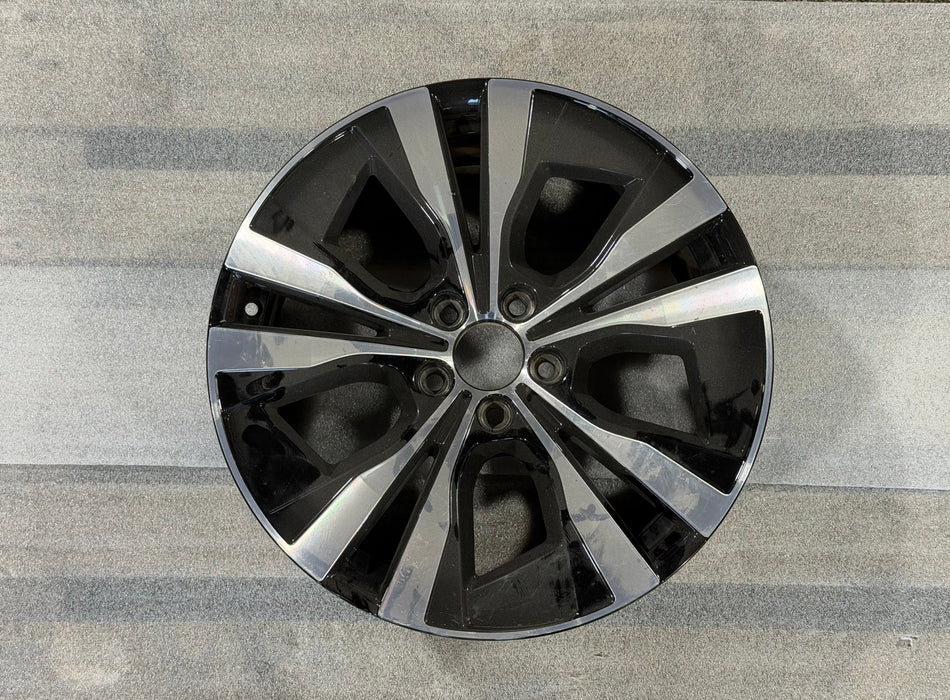 Volvo Original Wheel 18" 5-Double Spoke Black Diamond Cut Aluminum 32209452
