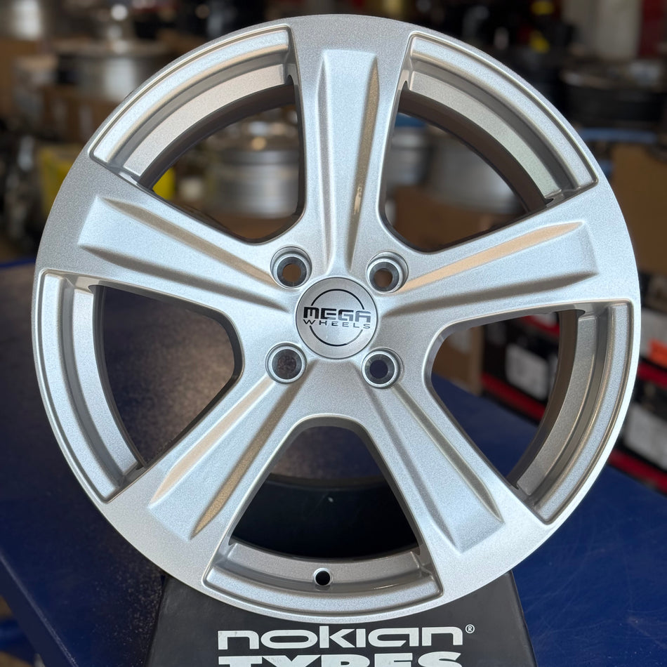 Mega Wheels Leo 7,5x17 4x108 ET32 65,1 Silver - Komplett sats