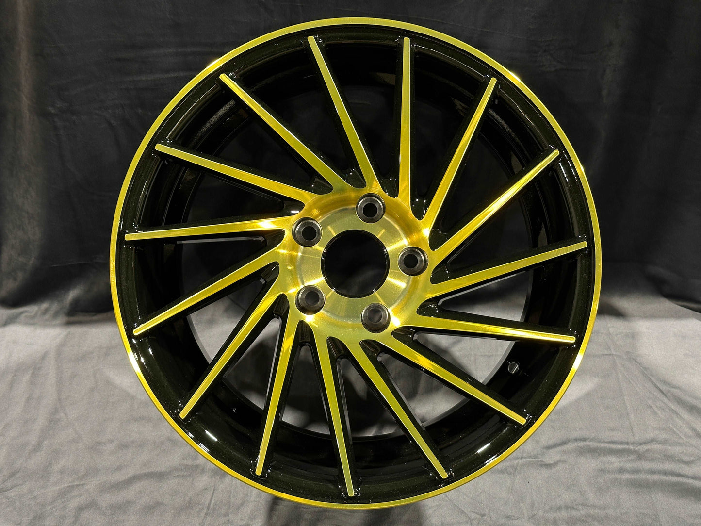 17" WZ WO55 Gold / Black - 5x114.3