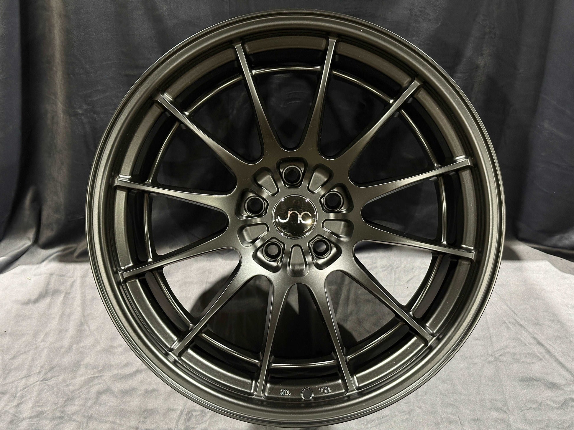 19" JNC 033 Matte Black - 5x114.3