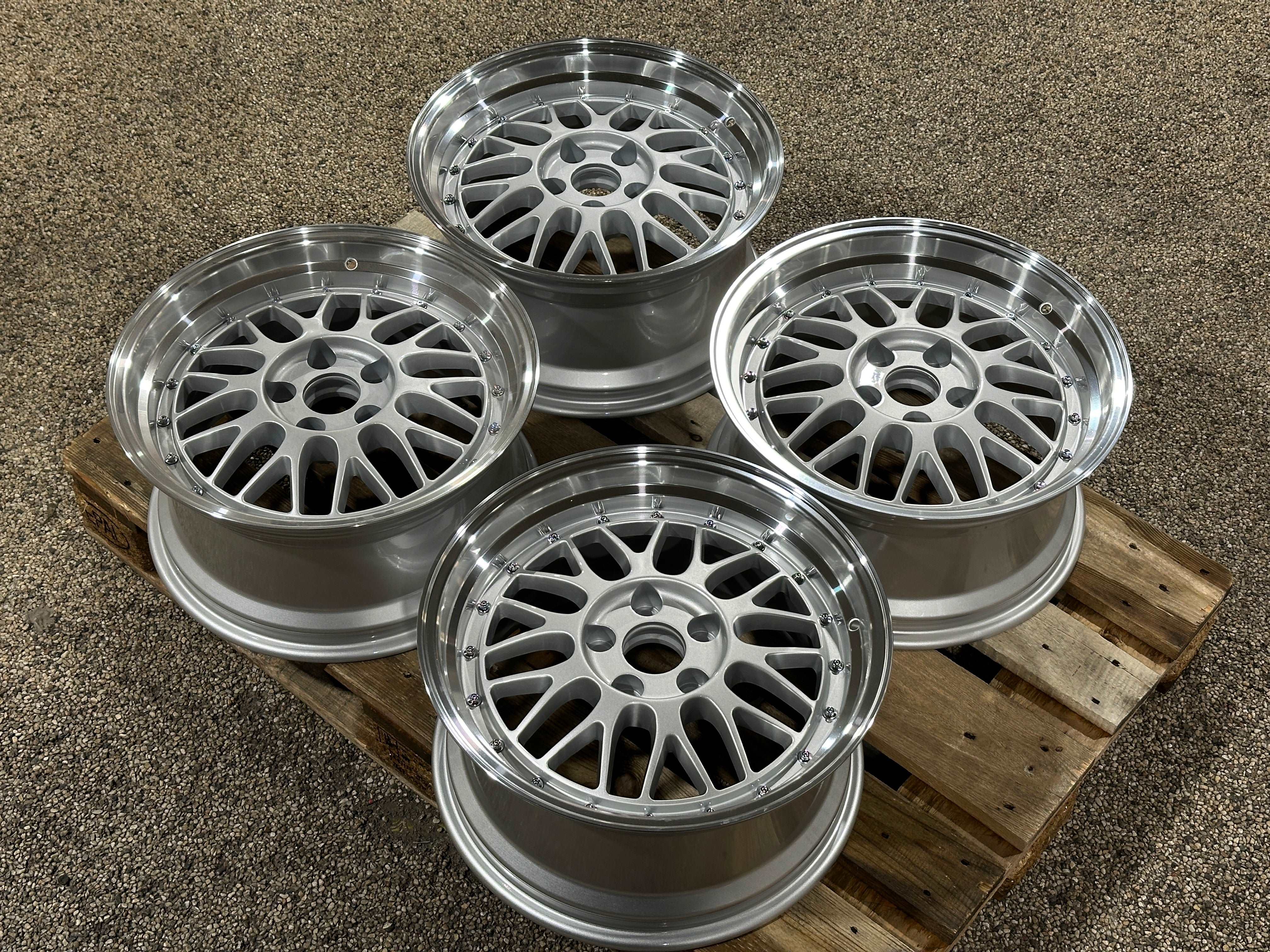 17" 885 LeMans Silver/Polished - 5x112