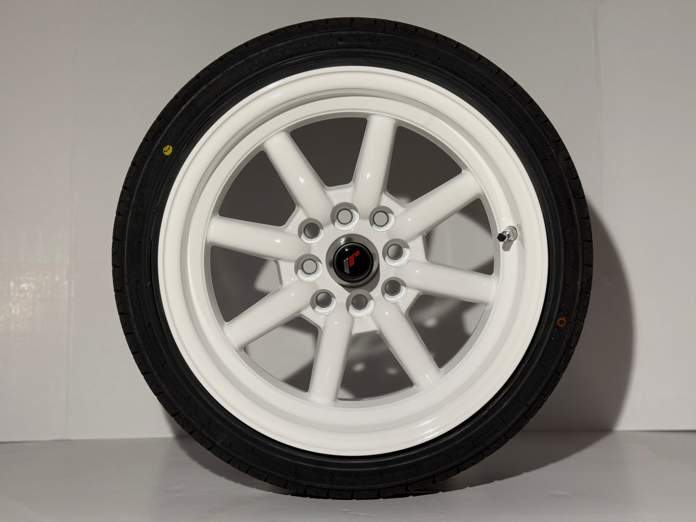 JR19 15x8 ET20 4x100/114,3 Gloss White