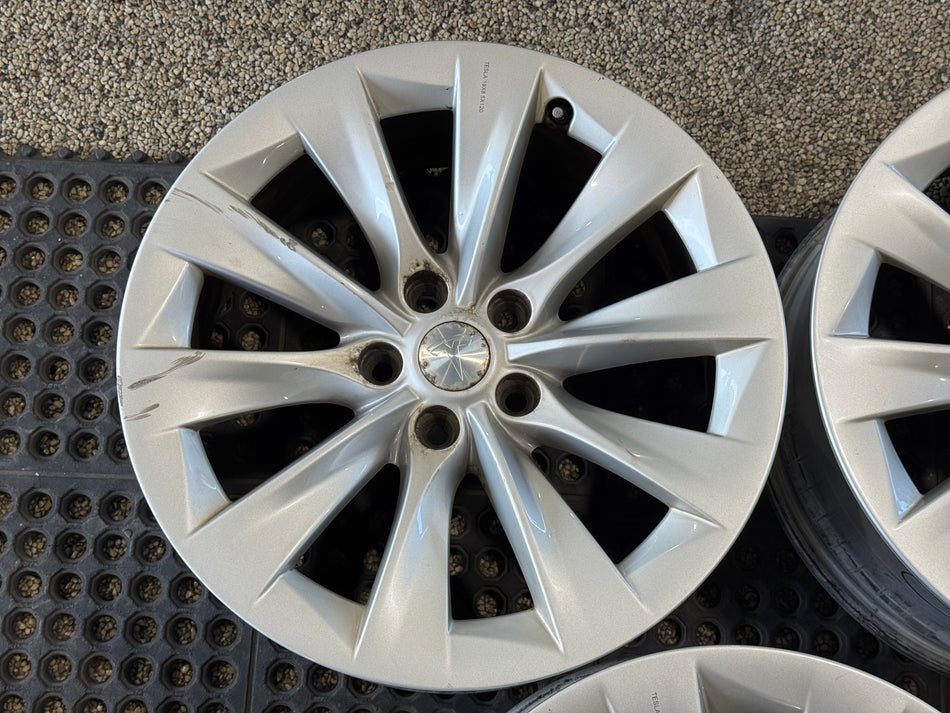 Tesla Model S Original Slipstream Silver 19" 19x8,0 5/120 ET40 64,1