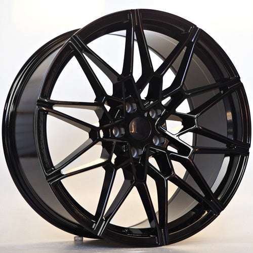 Ratlankis Venus 8,5X20 5X120 ET35 72,6 Gloss Black
